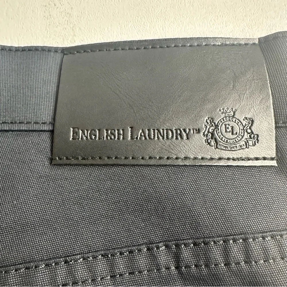 English laundry men size 36/32 straight leg flat front pants, black color (NWOT)